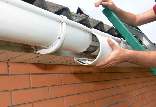 Gutter Maintenance in Lady Lake