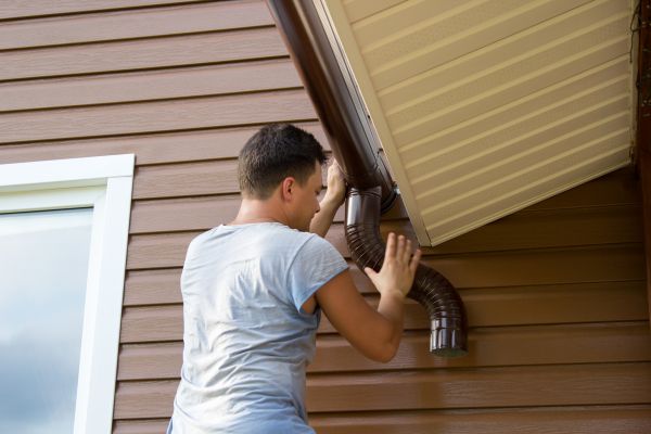 Cost of Porch Gutter Repair in Lady Lake