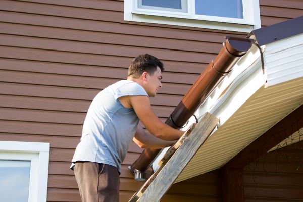 Cost of Porch Gutter Replacement in Lady Lake