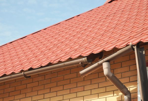 Loose Gutter Repair in Lady Lake